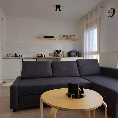 Apartamento Studio Entre Paris Et Disney Bussy-Saint-Georges Exterior foto
